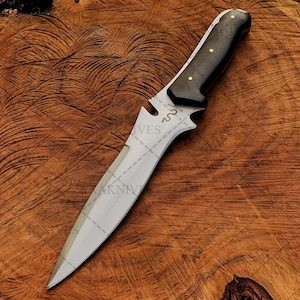 Jack Krauser Knife Replica – Handmade RE4 Tactical Bowie with Sheath | Resident Evil Gift for Him | Gamer Cosplay Collectible
