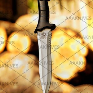 Handmade D2 Steel Leon Kennedy Knife: Resident Evil 4 Replica