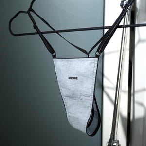 MICRO-string en coton, culotte de gosse de bikini personnalisée pour une touche épicée, micro-strings luxueusement doux : sous-vêtements bleus épicés, cadeau lingerie !