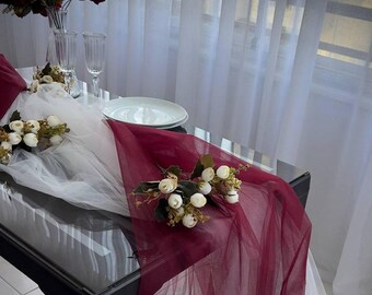 Angebot: 2 Tüllteppiche in Weiss & Marsala zum Preis von 1 - Perfekt für Hochzeiten und besondere Anlässe