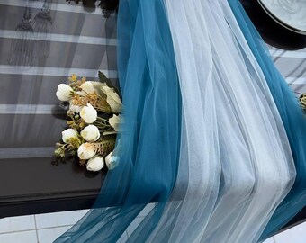 Angebot: 2 Tüllläufer in Weiss & Ocean zum Preis von 1 - Perfekt für Hochzeiten und besondere Anlässe
