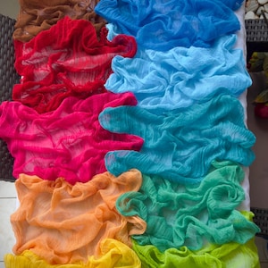 Chemins de table de mariage Étoffe colorée lumineuse teint à la mainCouleurs personnalisées disponibles Parfait pour les mariages, les fêtes d'enfants, les séances photo