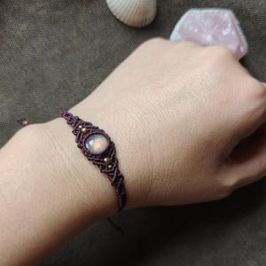 Labradorit Makramé Armband Handgjort, Delikat Kristallarmband, Minimalistiska Boho Smycken - Anpassningsbart