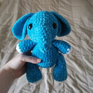 Słoń szydełkowy Amigurumi