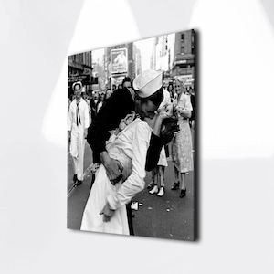 Black and White Iconic Kiss Wall Art, Sailor and Nurse Canvas, VJ Day Times Square Print, Historic Photo, Vintage Home Decor, Gift Idea