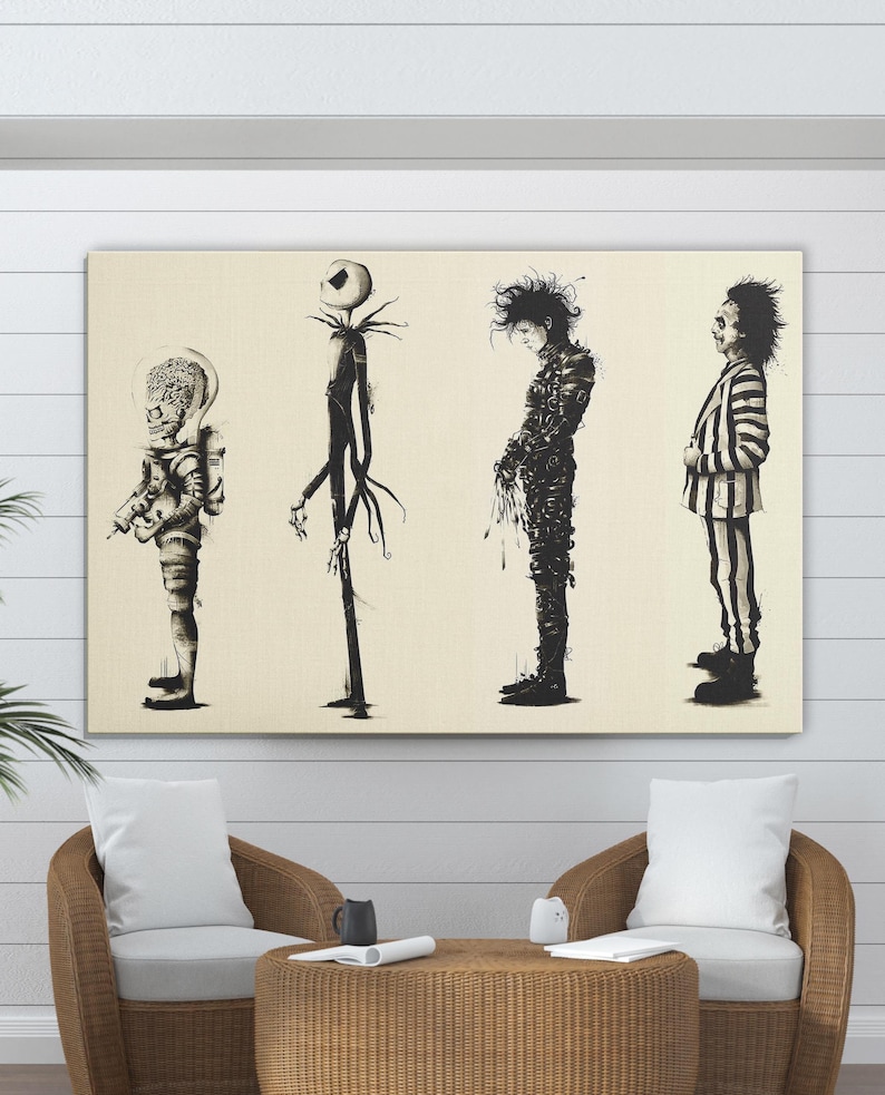 Puede incluir: Una impresi&oacute;n en lienzo con cuatro ilustraciones en blanco y negro de personajes ic&oacute;nicos. Los personajes incluyen un astronauta, Jack Skellington, Eduardo Manostijeras y Beetlejuice. La obra de arte se exhibe sobre dos sillas de mimbre y una mesa de centro.