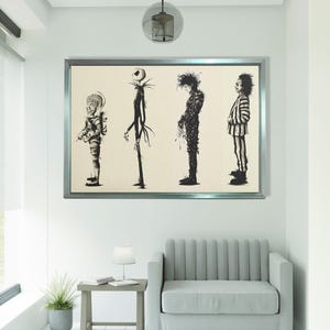Puede incluir: Una obra de arte enmarcada con cuatro ilustraciones en blanco y negro de personajes. Los personajes incluyen una figura con traje espacial, una figura alta y delgada, una figura con pelo desordenado y una figura con traje a rayas. La obra se exhibe en un sal&oacute;n.