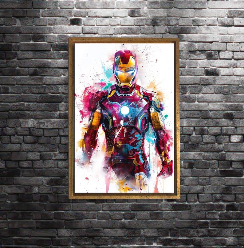 K&ouml;nnte beinhalten: Gerahmter Aquarelldruck von Iron Man in seinem ikonischen Anzug. Das Kunstwerk zeigt lebendige Farbspritzer in Rot, Gelb, Blau und Pink, wodurch eine dynamische und k&uuml;nstlerische Darstellung des Superhelden entsteht. Der Druck ist vor einem wei&szlig;en Hintergrund.