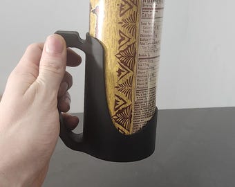 Ergonomic Soda Can Handle – Comfort Grip for Chilled Beverages