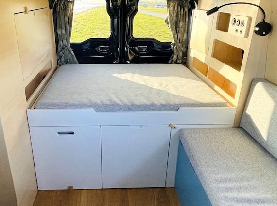 CNC-gefertigte Camperbett-Pläne – Ausziehbares Van-Bett mit Stauraum (DXF/DWG + PDF-Anleitung)