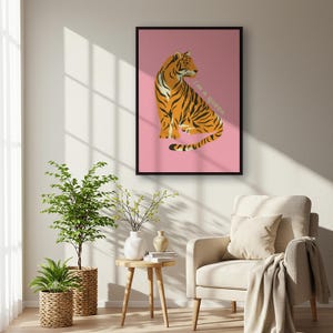 Arte mural de tigre enmarcado con la frase "Soy una reina", póster feminista de la jungla para decorar a una jefa, regalo con estampado animal rosa y naranja para ella.
