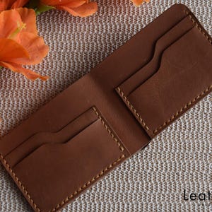 Handmade Leather Bifold Wallet– Minimalist Everyday Carry