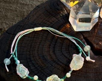 Bracciale in fluorite verde grezza fatto a mano / Perline di giada / Bracciale regolabile con cordino cerato / Gioielli naturali con cristalli curativi intrecciati a mano annodati a mano