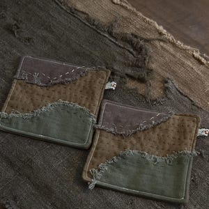 Posavasos Wabi-Sabi (juego de 2), tela de algodón con tinte botánico, estilo retro vintage, desteñido y apagado, cosido a mano, para tetera o taza.