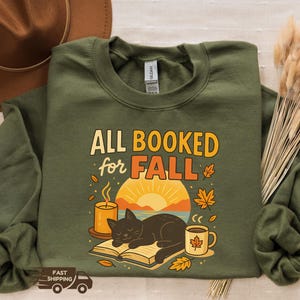 読書好きのための秋のスウェットシャツ：心地よい本っぽいグラフィックTシャツ