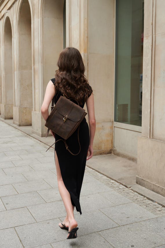Soft Boho Bag for Women, Personalized Leather Backpack  display picture 2