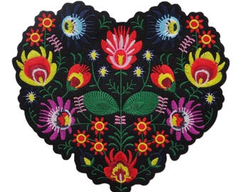 Boho Heart Embroidered Patch, Folk Art Floral Iron-On Applique, Large DIY Craft Badge, 17.2x19cm