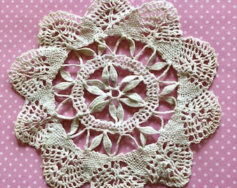 VTG 5” Round Doily