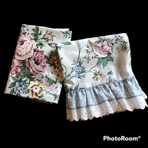 VTG 90’s Pillowcase Pair - Floral Design - JC Penney - Made In USA