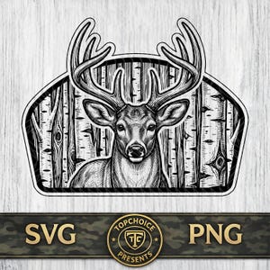 Puede incluir: Una ilustración gráfica en blanco y negro de una cabeza de ciervo con grandes astas centrada frente a un bosque de abedules. El diseño está encerrado en un borde con forma de escudo. Debajo de la imagen, una banda muestra el texto SVG y PNG.