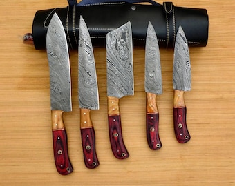 Set di coltelli da chef in acciaio Damasco forgiati a mano: manico in palissandro, fodero in pelle