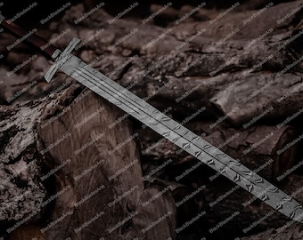 Handmade Damascus Steel Viking Sword: Medieval Groomsmen Gift with Leather Sheath