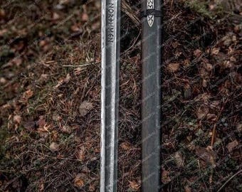 Damascus Steel Viking Sword: Handmade Medieval Sword with Leather Sheath