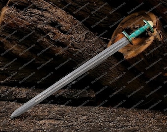 Handmade Damascus Steel Viking Sword: Medieval Groomsmen Gift