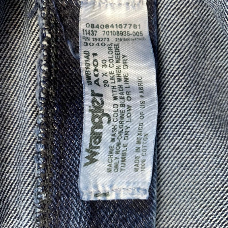 Jeans Wrangler Mom Jeans VTG para mujer, talla 20, lavado oscuro, tiro alto, pierna recta, estilo western. imagen 3