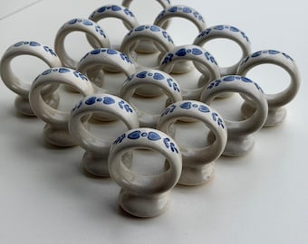 Vintage Pfaltzgraff Yorktowne Ceramic Napkin Rings Set of 16 Country Farmhouse