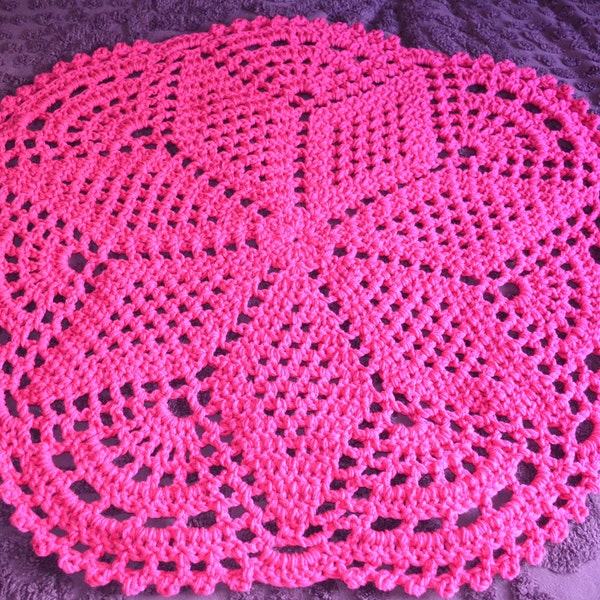 Hot Pink Doily Rug  3 feet Round