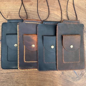 Sac à bandoulière en cuir pour téléphone - Cadeau gravé personnalisé pour elle ou pour femme - Cadeau de fête des mères fait main - Petit sac à main en cuir personnalisé avec bandoulière