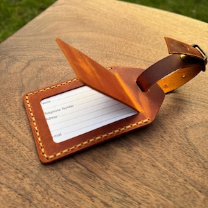 Aangepaste bagagelabels - Gepersonaliseerde reiscadeau voor hem of haar - Leren bagagelabel - Bagageaccessoires - Gegraveerde bagagelabels
