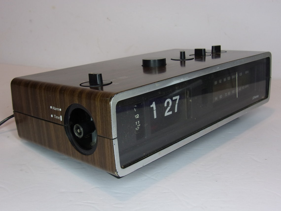 Vintage 1970's JC Penney Flip Clock Alarm Clock/Radio Etsy