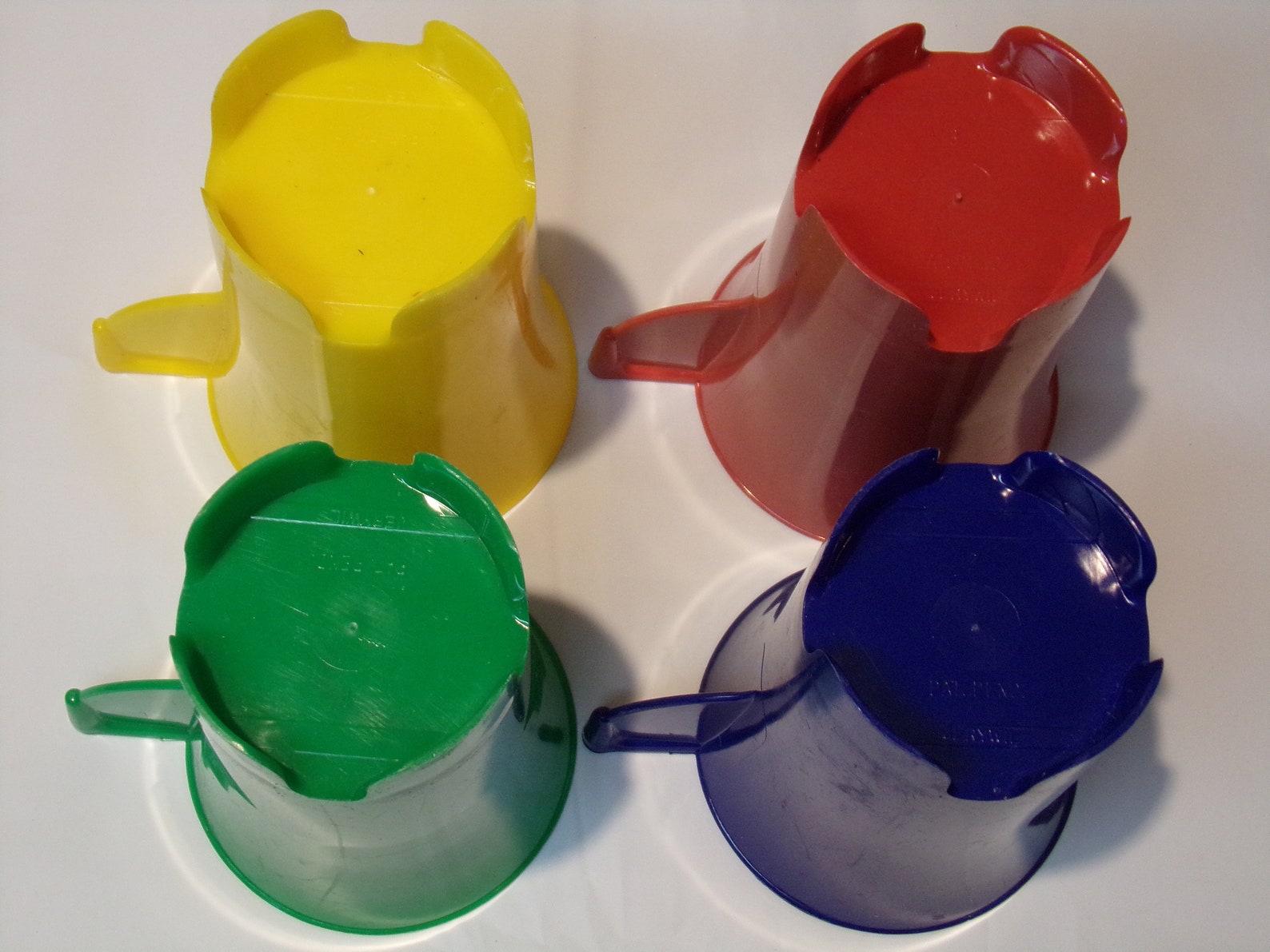 Vintage 1960's Jerywil Plastic Plates & Cups 8 Piece Set Etsy