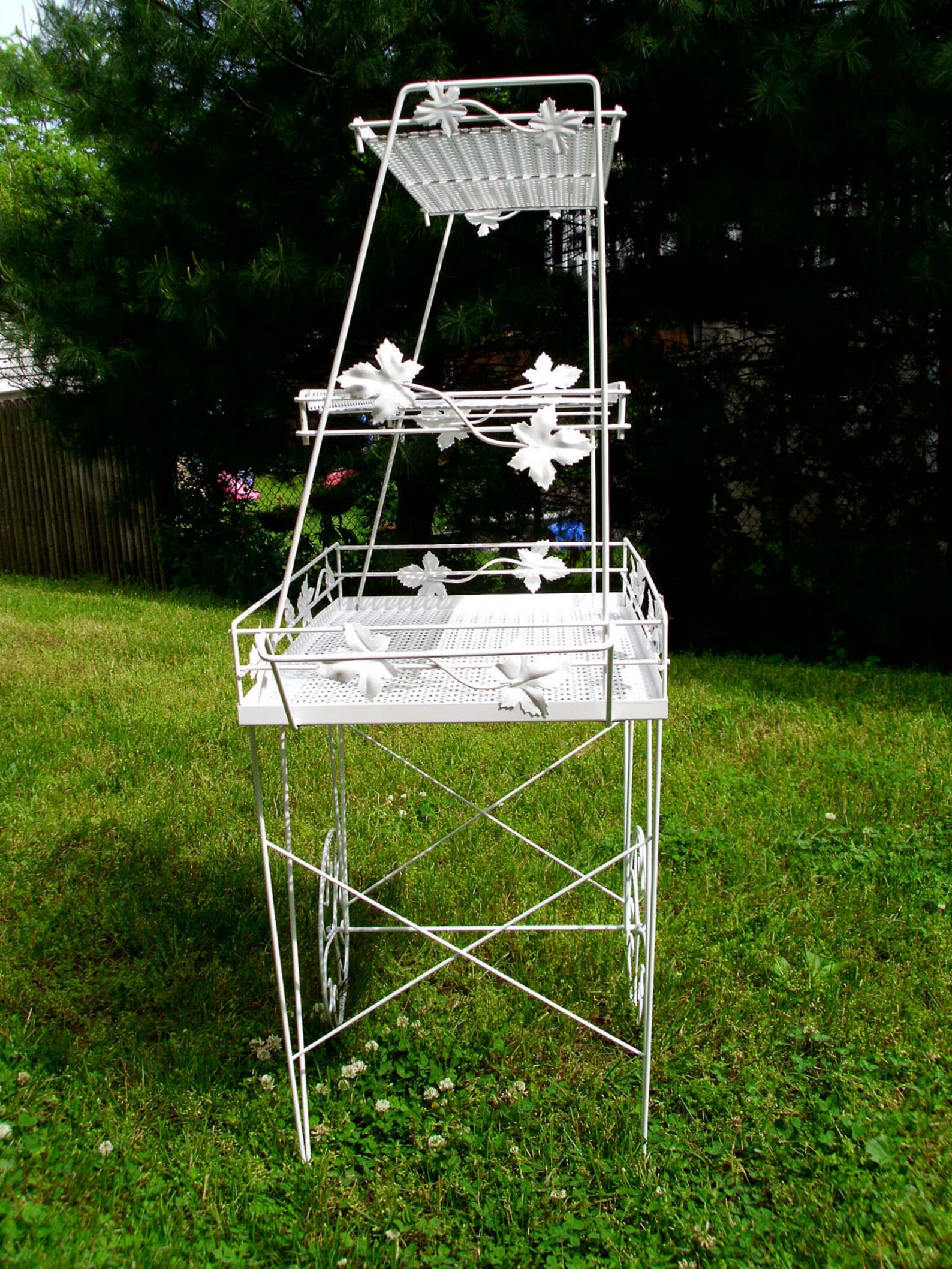 Vintage 3 Tier White Metal Plant Stand | Etsy