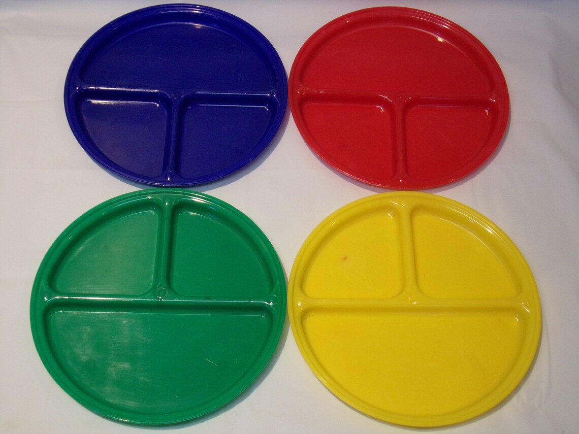 Vintage 1960's Jerywil Plastic Plates & Cups 8 Piece Set Etsy