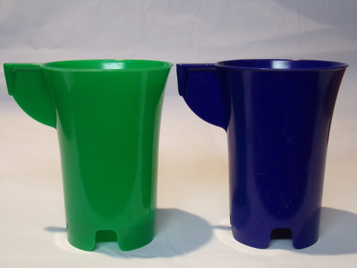 Vintage 1960's Jerywil Plastic Plates & Cups 8 Piece Set Etsy