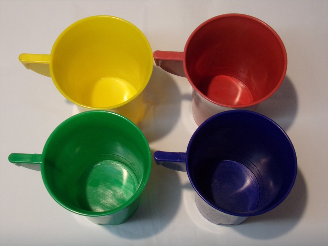 Vintage 1960's Jerywil Plastic Plates & Cups 8 Piece Set Etsy