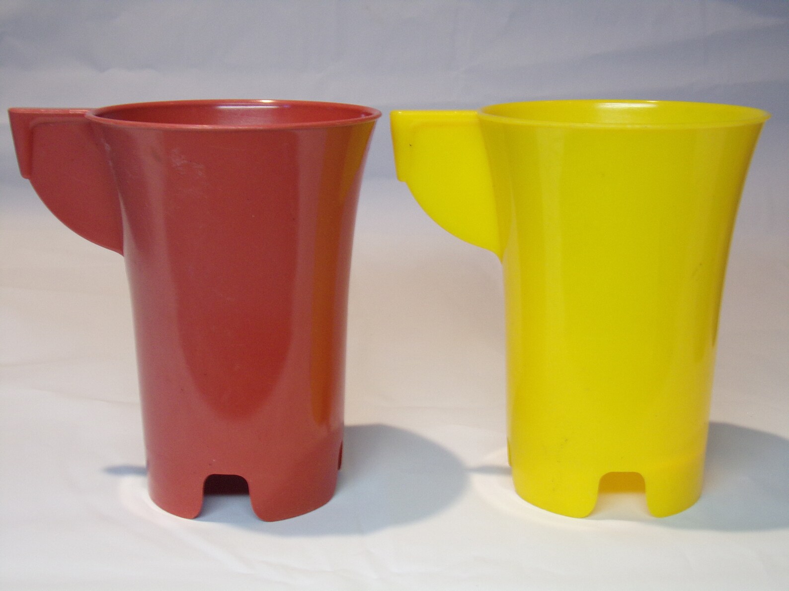 Vintage 1960's Jerywil Plastic Plates & Cups 8 Piece Set Etsy