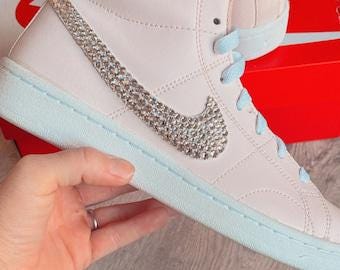 Nike Court Royale mid rosa personalizada con cristales de Swarovski
