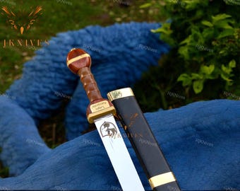 Legions Centurion's Vengeance: Handcrafted Roman Gladius with Wooden Scabbard