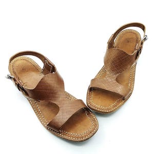 Handmade Leather Kolhapuri Sandals For Women - Ethnic Brown Summer Flats