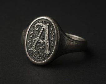 Spersonalizowany pierścień sygnetowy ze srebra próby 925 z inicjałem – grawerowany monogram