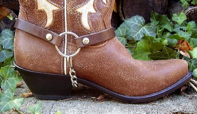 motorcycle boot chain