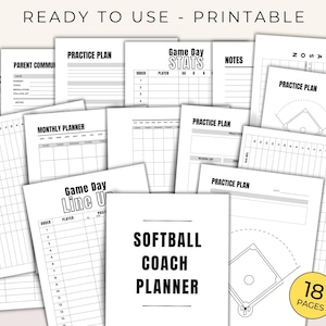 Op de afbeelding: Een verzameling afdrukbare pagina's voor een softbalcoachplanner. De pagina's bevatten trainingsplannen, wedstrijddagstatistieken, een maandplanner en een wedstrijddagopstellingsblad. De omslag luidt "Softbal Coach Planner" in vette zwarte tekst.