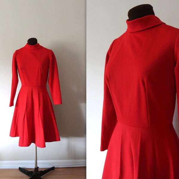 Red Skater Dress / Scooter Dress / 1970s Dress (s-m)