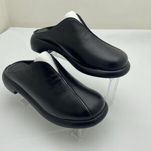 Comfortable Black Leather Women Barefoot Mule