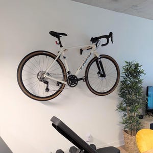 Road Bike Wall Mount: Minimalist Bicycle Storage Rack
