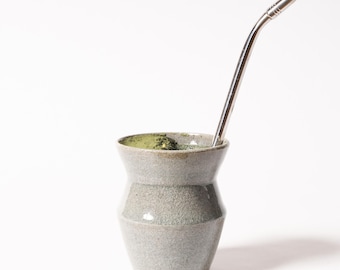 Yerba Mate-beker handgemaakt, chimarrão cuia, lichtgrijze craquelé keramische kalebas